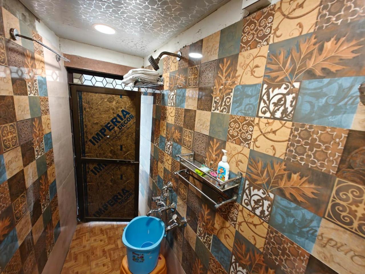 Shri Kailash Pati Guest House- Opposite Kashi Vishwanath Temple バラナシ エクステリア 写真
